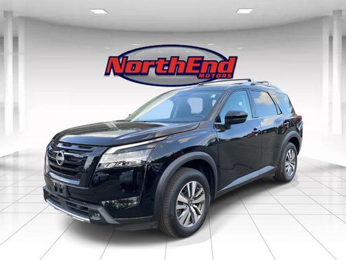 2023 Nissan Pathfinder SL 4WD