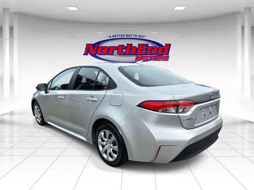 Classic Silver Metallic 2024 Toyota Corolla LE