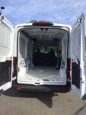 Oxford White 2022 Ford Transit-250 Base