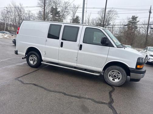 2024 GMC Savana 2500 Work Van