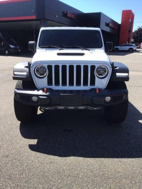 Bright White Clearcoat 2022 Jeep Gladiator Mojave 4x4