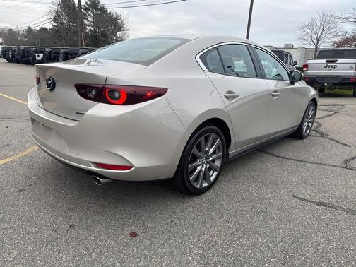 2025 Mazda Mazda3 FWD w/Preferred Package