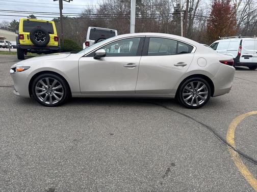 2025 Mazda Mazda3 FWD w/Preferred Package