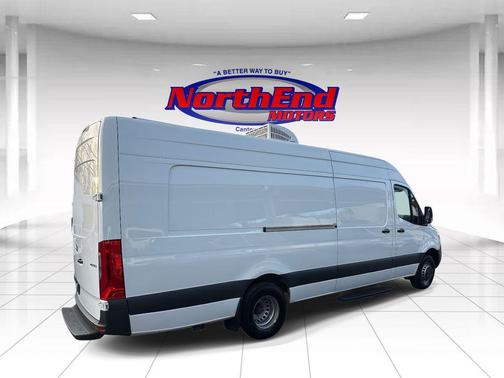 2022 Mercedes-Benz Sprinter 4500 High Roof V6