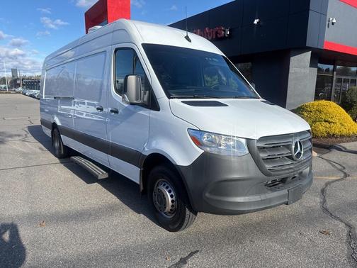 2022 Mercedes-Benz Sprinter 4500 High Roof V6