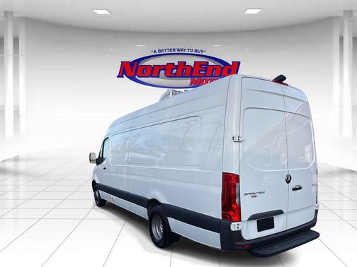 2022 Mercedes-Benz Sprinter 4500 High Roof V6