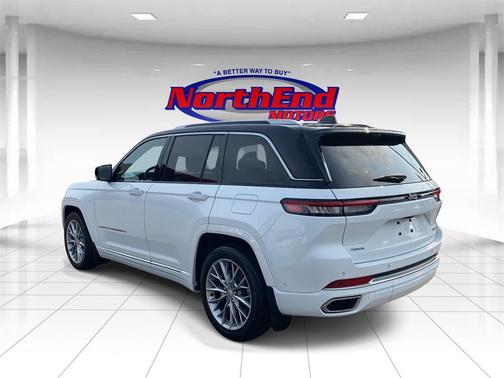 2022 Jeep Grand Cherokee Summit