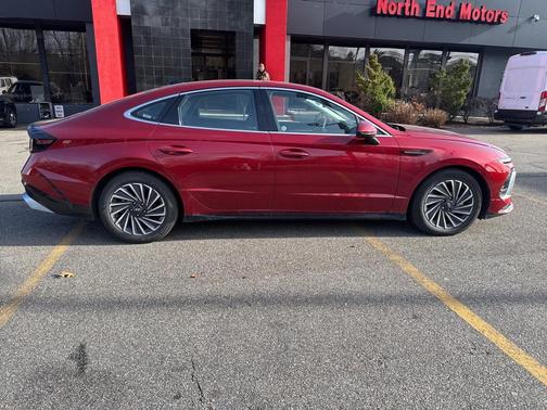 2024 Hyundai SONATA Hybrid SE