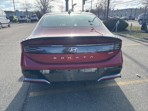 2024 Hyundai SONATA Hybrid SE