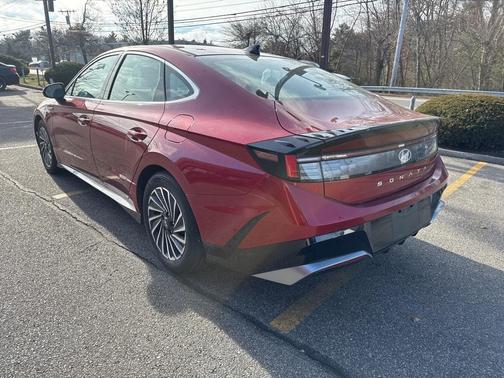 2024 Hyundai SONATA Hybrid SE