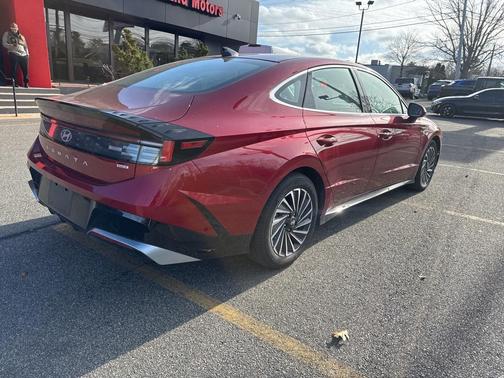 2024 Hyundai SONATA Hybrid SE
