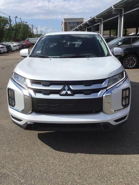 White Diamond 2025 Mitsubishi Outlander Sport 2.0 ES