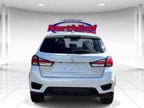 White Diamond 2025 Mitsubishi Outlander Sport 2.0 ES