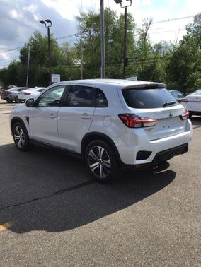 White Diamond 2025 Mitsubishi Outlander Sport 2.0 ES