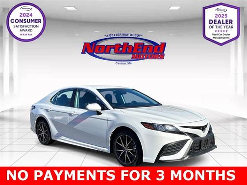 2024 Toyota Camry SE