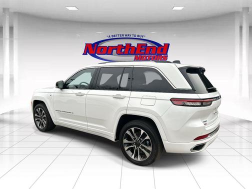 2022 Jeep Grand Cherokee 4xe Overland