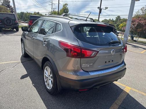 2018 Nissan Rogue Sport SV
