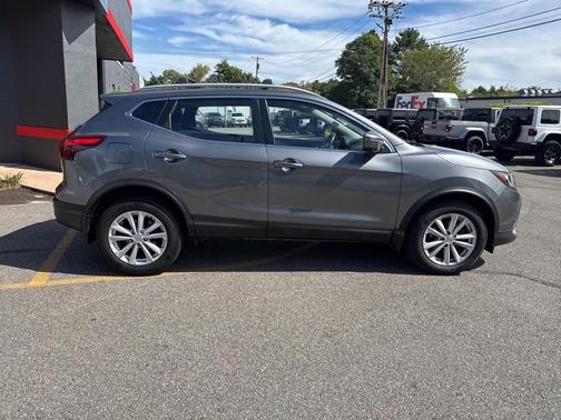 2018 Nissan Rogue Sport SV