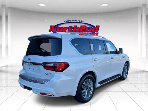 2024 INFINITI QX80 Luxe