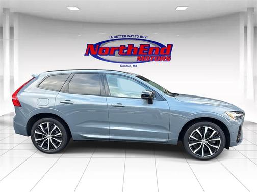 2023 Volvo XC60 Recharge Plug-In Hybrid T8 Plus Dark Theme