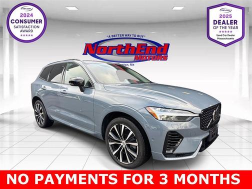 2023 Volvo XC60 Recharge Plug-In Hybrid T8 Plus Dark Theme