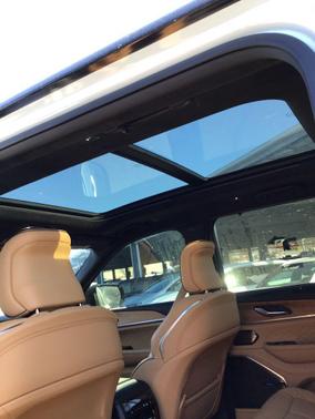 2023 Jeep Grand Cherokee Summit