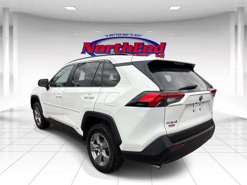 Ice 2024 Toyota RAV4 Hybrid LE