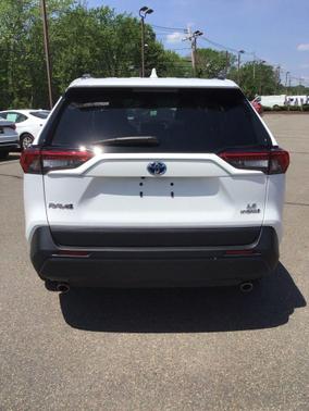 Ice 2024 Toyota RAV4 Hybrid LE