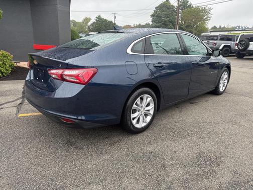 2022 Chevrolet Malibu FWD LT