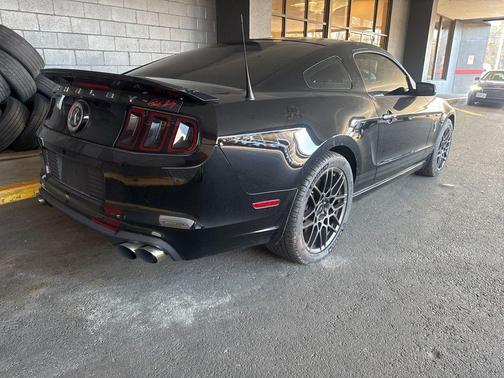 2013 Ford Shelby GT500 Base