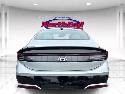 Aero Silver 2025 Hyundai SONATA SEL