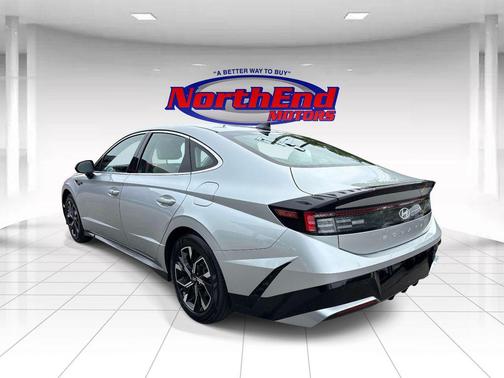 Aero Silver 2025 Hyundai SONATA SEL