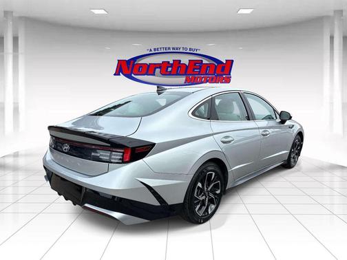 Aero Silver 2025 Hyundai SONATA SEL