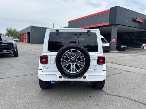 Bright White Clearcoat 2024 Jeep Wrangler 4xe High Altitude