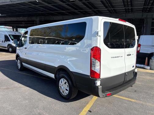 2022 Ford Transit-350 XLT