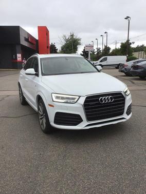 Glacier White 2018 Audi Q3 2.0T Premium Plus