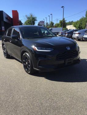 Crystal Black Pearl 2024 Honda HR-V AWD Sport