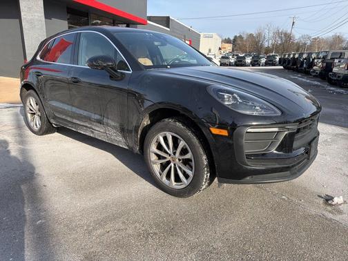 2023 Porsche Macan T