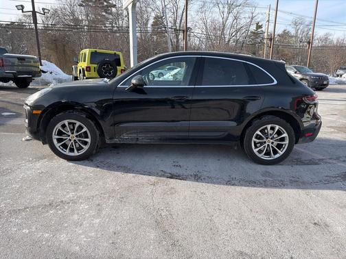 2023 Porsche Macan T