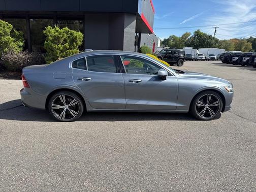 2021 Volvo S60 T5
