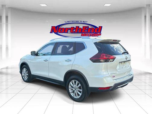 Pearl White Tricoat 2019 Nissan Rogue SV