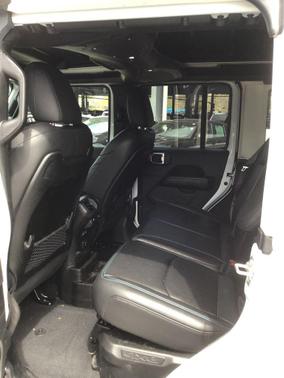 Bright White Clearcoat 2024 Jeep Wrangler 4xe High Altitude