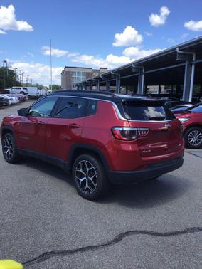 Red Hot Pearlcoat 2025 Jeep Compass Limited