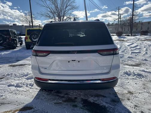 2023 Jeep Grand Cherokee 4xe Base