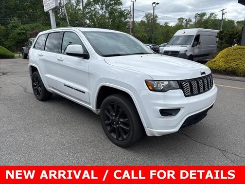 2022 Jeep Grand Cherokee Laredo