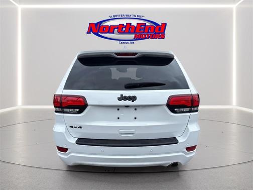 2022 Jeep Grand Cherokee Laredo