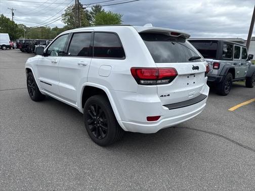 2022 Jeep Grand Cherokee Laredo