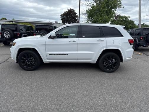 2022 Jeep Grand Cherokee Laredo