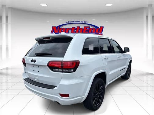 2022 Jeep Grand Cherokee Laredo