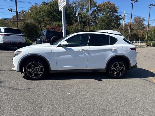 2022 Alfa Romeo Stelvio Ti